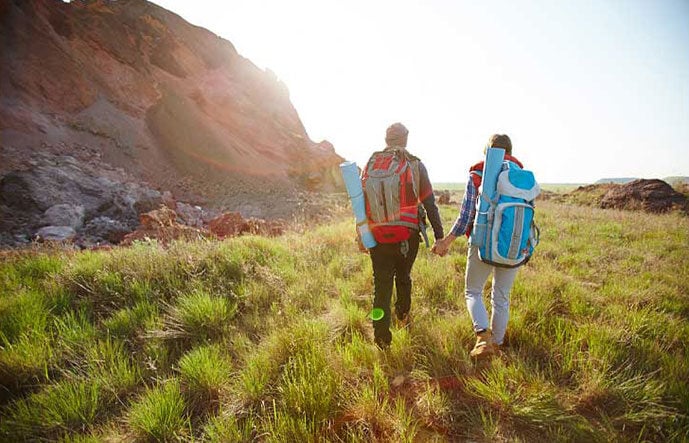 photo--hikers-689x443